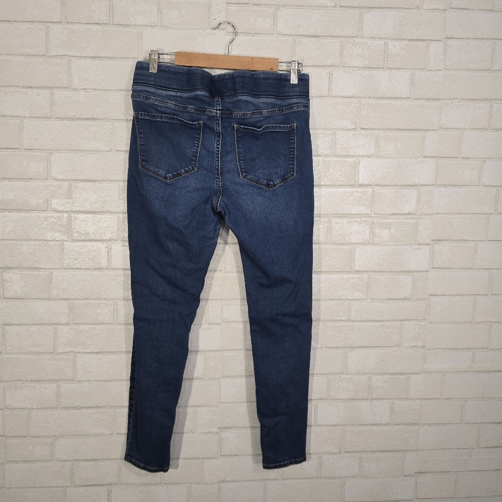 Old Navy Rockstar super skinny jeans - Picture 12 of 13